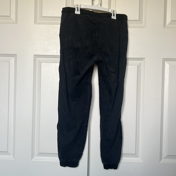 Relaxed fit joggers - Picture 3 of 3